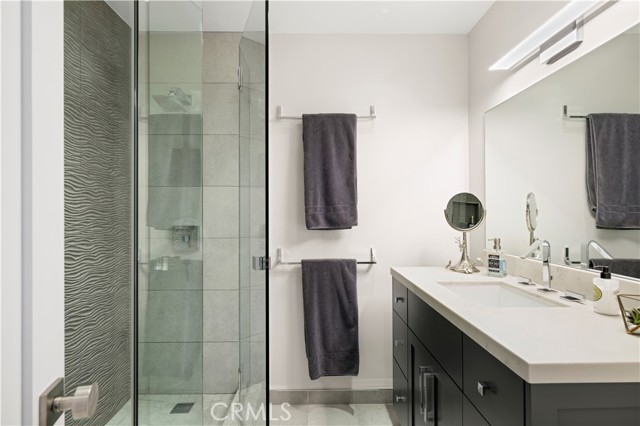 Detail Gallery Image 28 of 39 For 4000 Topside Ln, Corona Del Mar,  CA 92625 - 4 Beds | 2/1 Baths