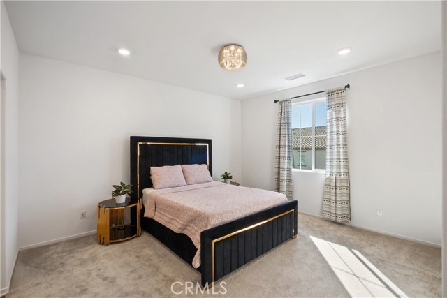 Detail Gallery Image 14 of 37 For 5604 Altamura Way #10,  Fontana,  CA 92336 - 4 Beds | 3 Baths