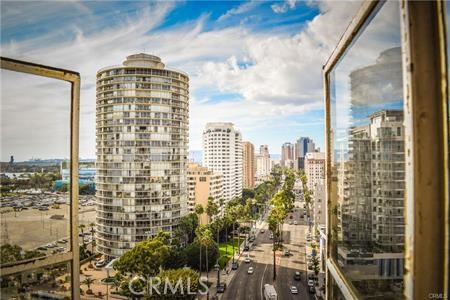 Detail Gallery Image 2 of 39 For 800 E Ocean Bld #1010,  Long Beach,  CA 90802 - 1 Beds | 1 Baths