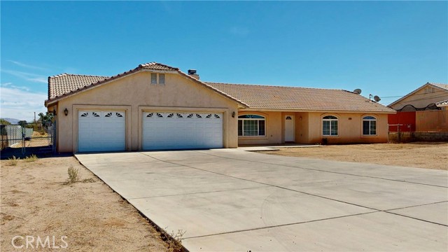 Detail Gallery Image 2 of 65 For 11837 11th Ave, Hesperia,  CA 92345 - 4 Beds | 3 Baths