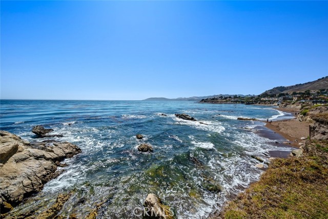 120 Montecito Avenue, Pismo Beach CA: https://media.crmls.org/medias/2432f2cb-76aa-4ce4-8f28-d40dac202bdd.jpg