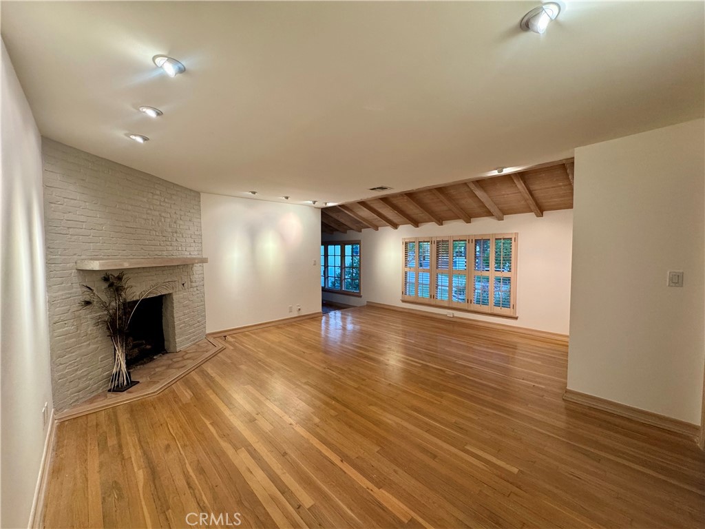 MLS #PV25185388 image #5