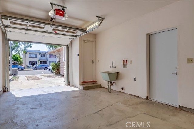Detail Gallery Image 38 of 46 For 948 Cedar Ave, Long Beach,  CA 90813 - 2 Beds | 1 Baths