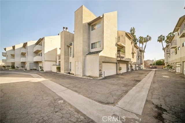 Detail Gallery Image 27 of 36 For 20155 Keswick St #112,  Winnetka,  CA 91306 - 2 Beds | 2/1 Baths