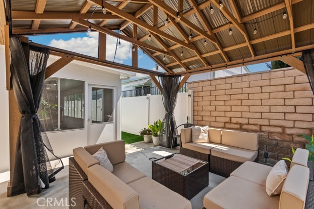 521 Bermuda Drive, Hemet CA: https://media.crmls.org/medias/2433b83a-45fa-4050-a2c8-1856714bda17.jpg