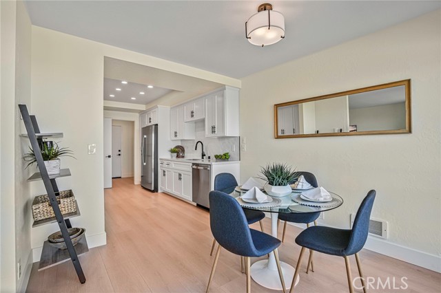 54 Cresta Verde Drive, Rolling Hills Estates CA: https://media.crmls.org/medias/24344561-5971-42e0-b4e6-0a34c664ec1b.jpg