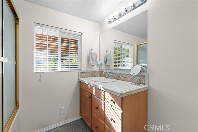 Detail Gallery Image 18 of 36 For 118 Bryn Mawr Rd, Claremont,  CA 91711 - 3 Beds | 2 Baths