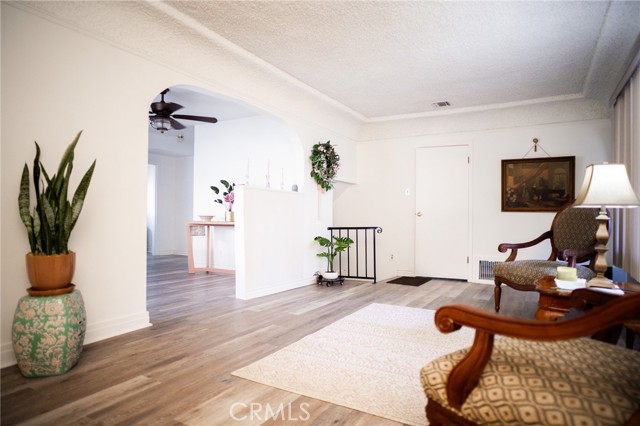 Detail Gallery Image 5 of 24 For 3728 Roderick Rd, Los Angeles,  CA 90065 - 3 Beds | 2 Baths