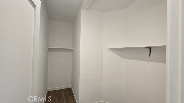 Detail Gallery Image 3 of 8 For 973 N Park, Long Beach,  CA 90813 - 2 Beds | 1 Baths