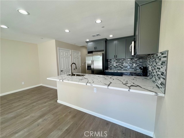 13929 Aztec Street, Sylmar CA: https://media.crmls.org/medias/24354d03-456c-45c2-8f86-13064540762f.jpg