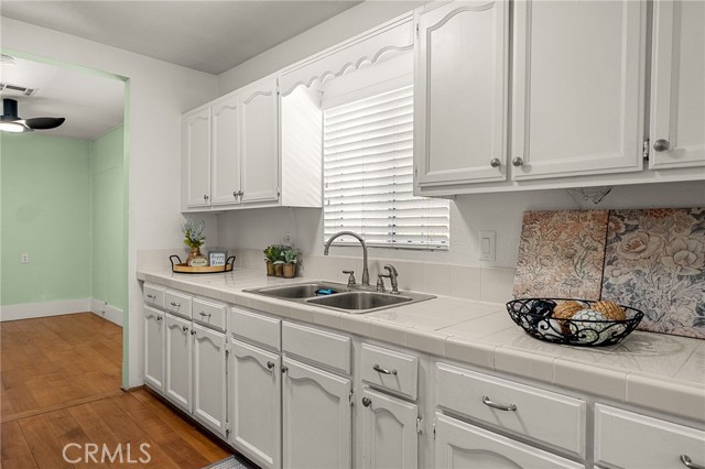 Detail Gallery Image 11 of 32 For 4390 Edgewood, Riverside,  CA 92506 - 2 Beds | 2 Baths