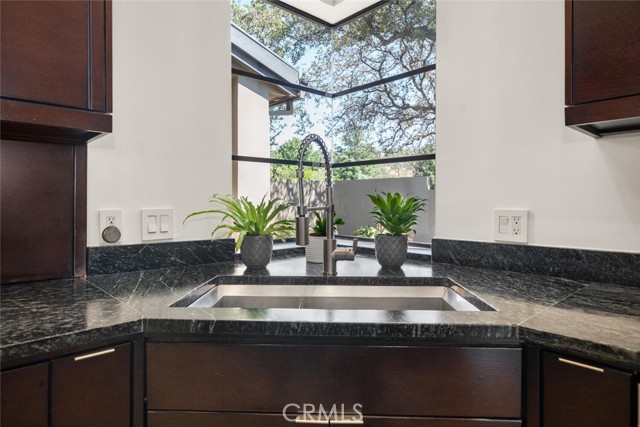 Detail Gallery Image 22 of 71 For 880 Whispering Winds Ln, Chico,  CA 95928 - 3 Beds | 3/1 Baths