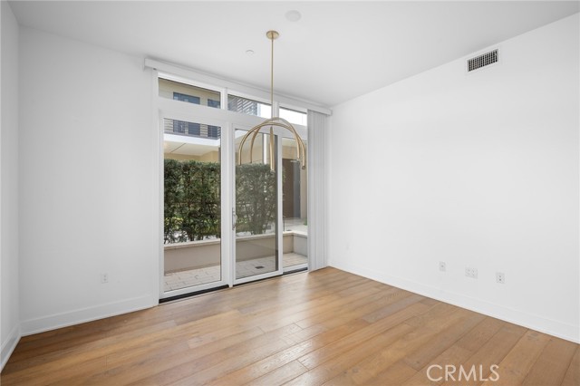 Detail Gallery Image 7 of 39 For 125 Hurlbut St #108,  Pasadena,  CA 91105 - 2 Beds | 2 Baths