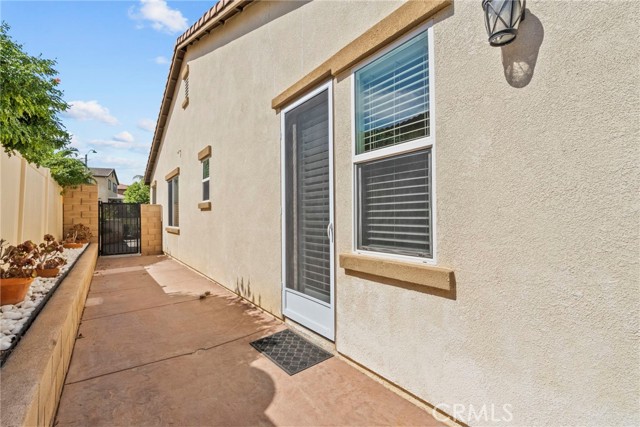 34174 Altavista Drive, Temecula CA: https://media.crmls.org/medias/24376bc7-f496-4091-bc08-832f85bf4e2f.jpg