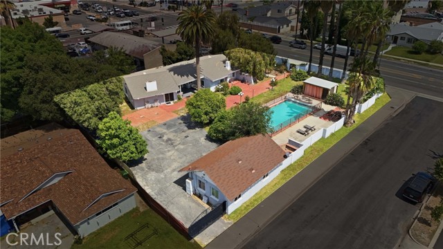 Detail Gallery Image 6 of 44 For 8647 Corbin Ave, Winnetka,  CA 91306 - 5 Beds | 3/1 Baths