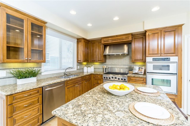 206 Calle Miramar, Redondo Beach, California 90277, 4 Bedrooms Bedrooms, ,3 BathroomsBathrooms,Residential,Sold,Calle Miramar,SB17021229