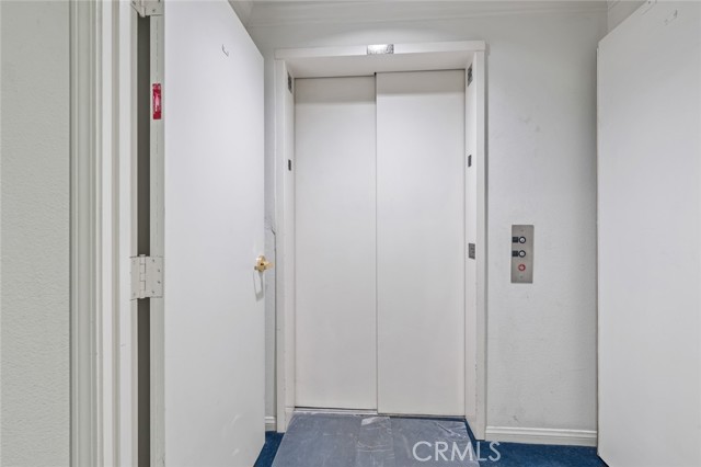 Detail Gallery Image 2 of 19 For 4334 Colbath Ave #304,  Sherman Oaks,  CA 91423 - 2 Beds | 3 Baths