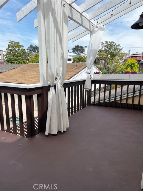 Detail Gallery Image 4 of 19 For 613 Poinsettia Ave #1/2,  Corona Del Mar,  CA 92625 - 3 Beds | 2 Baths