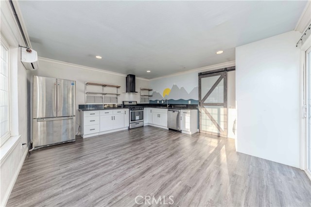 3222 S Townsend Street, Santa Ana CA: https://media.crmls.org/medias/2438901a-1f8f-4fb5-9091-79f7b142e550.jpg