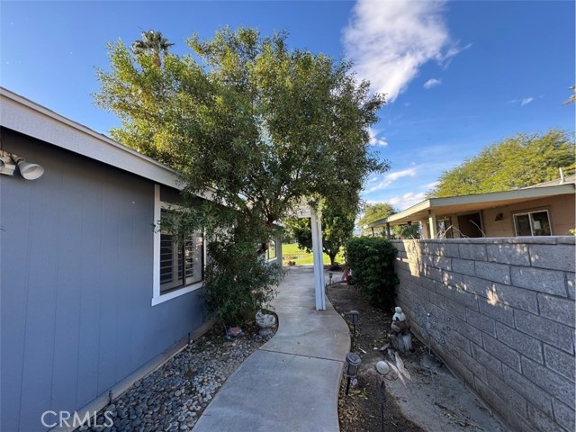 Detail Gallery Image 10 of 13 For 34951 Surrey Way, Thousand Palms,  CA 92276 - 2 Beds | 2 Baths