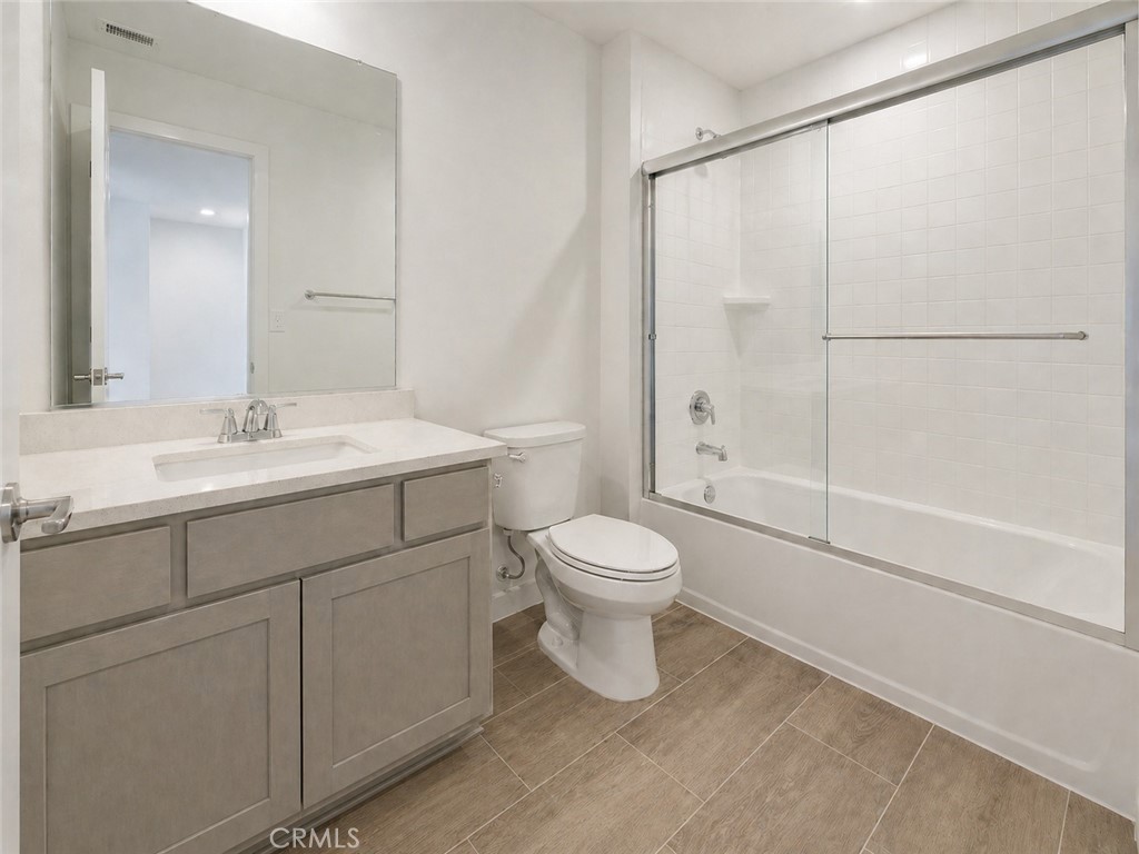 https://media.crmls.org/medias/2438be93-fc76-4af4-9fd5-dbe66b697eb7.jpg?preset=X-Large