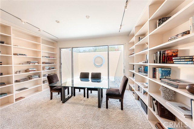 10272 Overhill Drive, North Tustin CA: https://media.crmls.org/medias/243a4a89-02ce-4d2a-838f-7aba396fb726.jpg