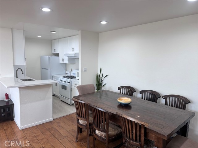 Detail Gallery Image 5 of 34 For 5700 Etiwanda #264,  Tarzana,  CA 91356 - 3 Beds | 2 Baths