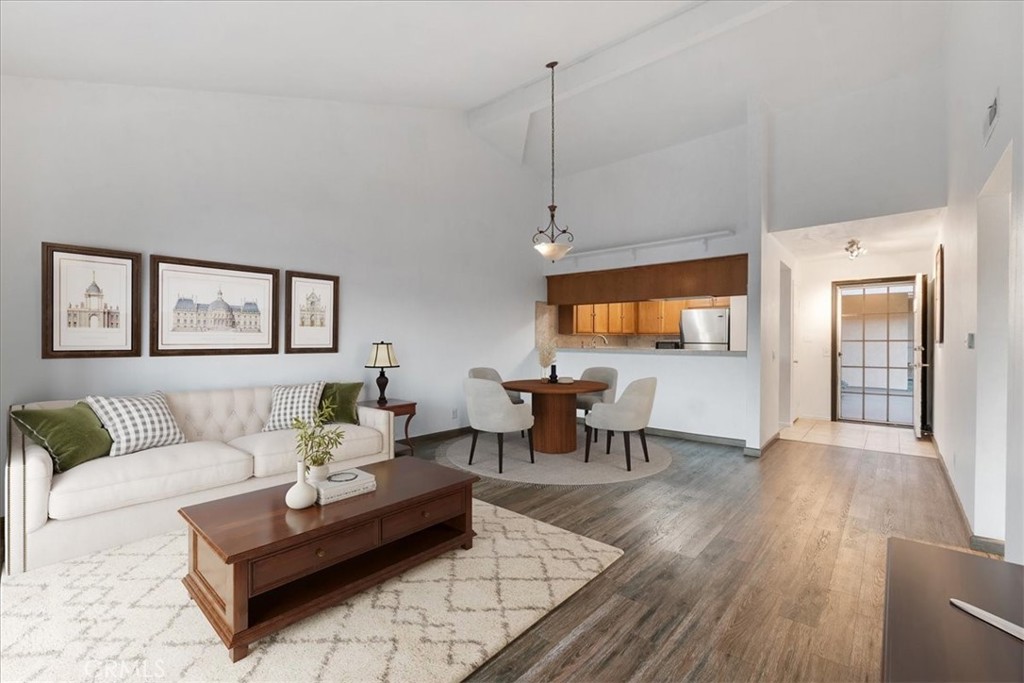 1207 Obispo Avenue 209, Long Beach, CA 90804
