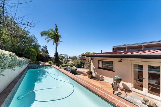 Detail Gallery Image 44 of 46 For 1961 San Remo Dr, Laguna Beach,  CA 92651 - 3 Beds | 2/1 Baths