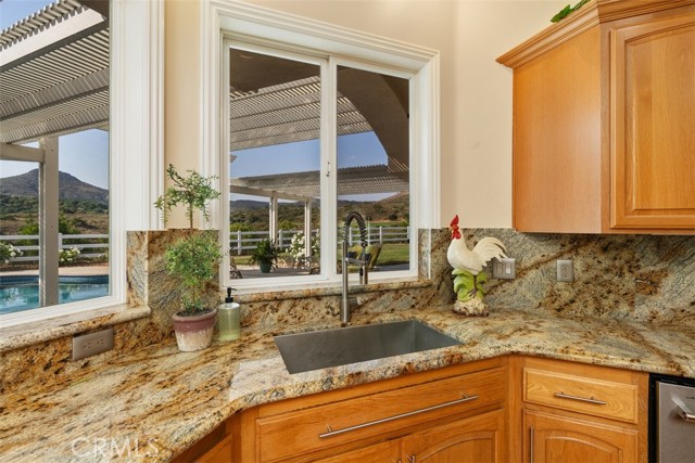 Detail Gallery Image 16 of 73 For 23505 Carancho Rd, Temecula,  CA 92590 - 4 Beds | 4/1 Baths