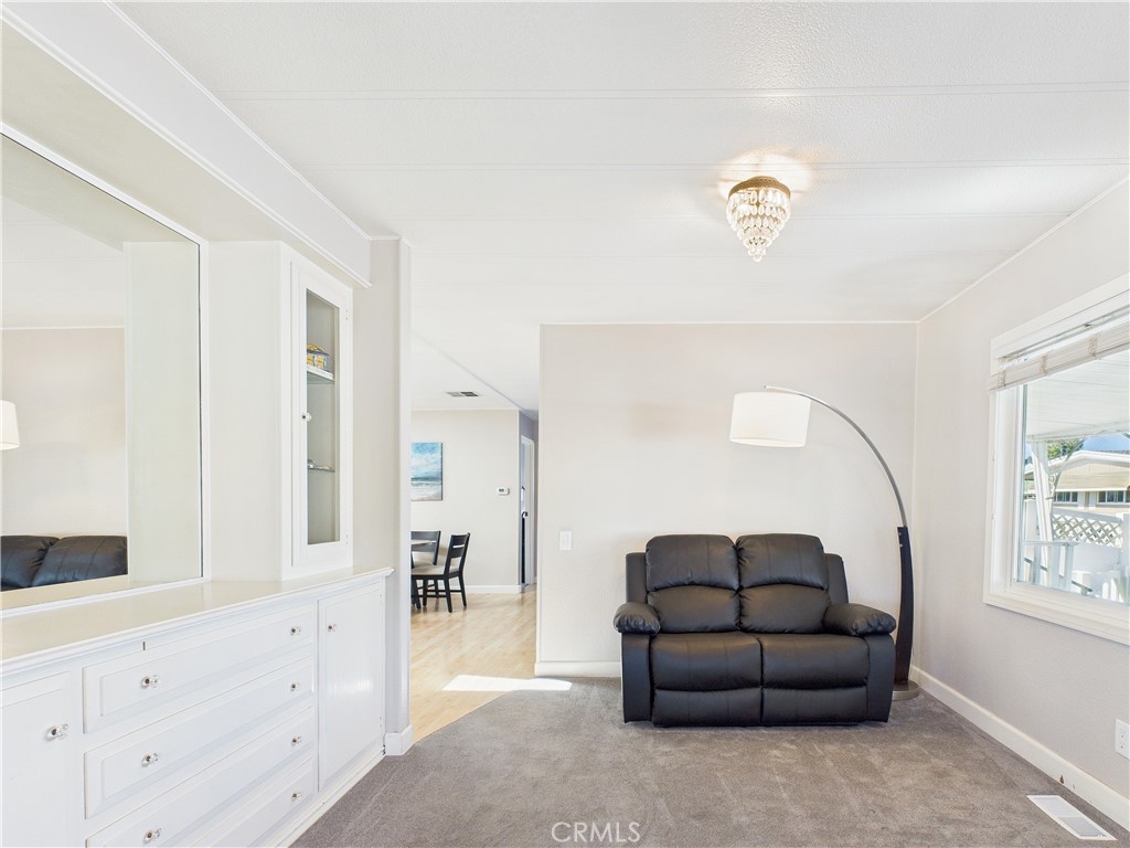 MLS #OC25245628 image #6