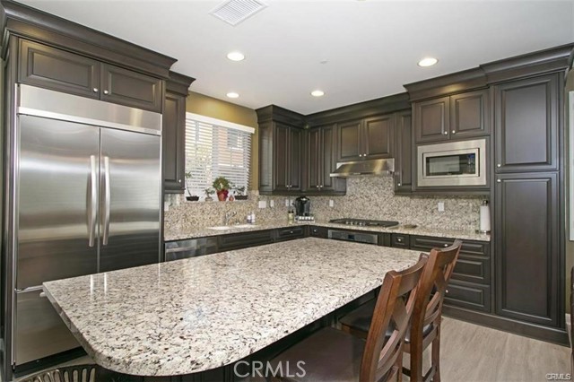 Detail Gallery Image 3 of 10 For 19 Bluebell, Lake Forest,  CA 92630 - 4 Beds | 3 Baths