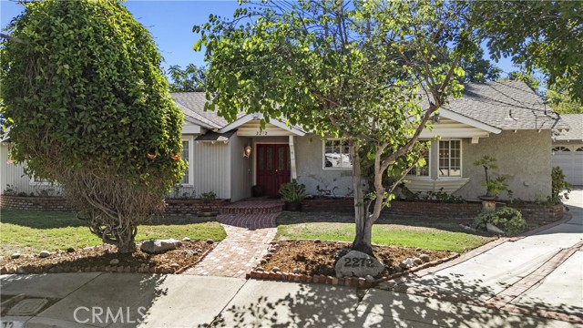 Detail Gallery Image 4 of 53 For 2272 Colmena St, La Canada Flintridge,  CA 91011 - 4 Beds | 2 Baths