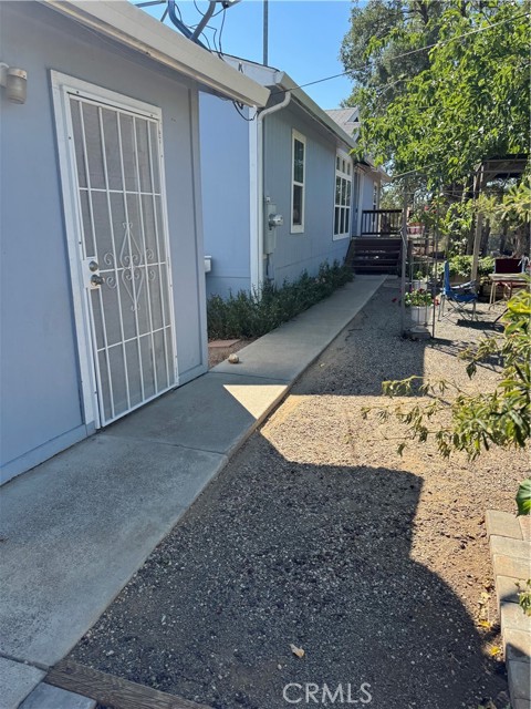 2940 Blackfeet Trail, Clearlake Oaks CA: https://media.crmls.org/medias/243e785b-cfa6-4b9b-a11a-058606d7b553.jpg