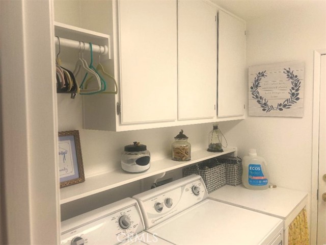 Detail Gallery Image 10 of 21 For 16496 Nectarine Way, Lake Elsinore,  CA 92530 - 4 Beds | 2 Baths