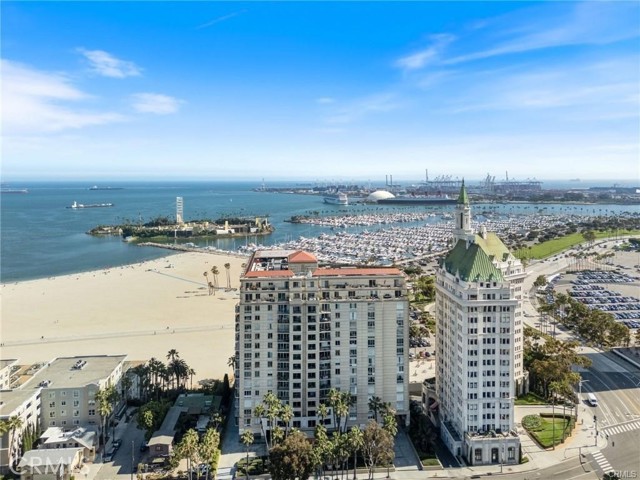 850 E Ocean Boulevard, Long Beach CA: https://media.crmls.org/medias/243f10e1-5f26-4825-b77e-19217df87f49.jpg
