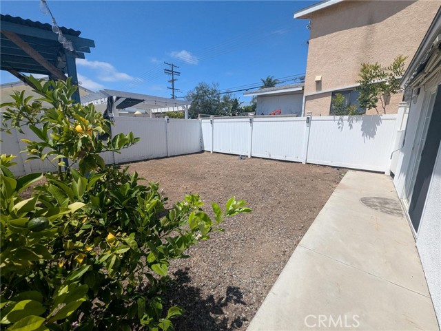 891 W Elberon Avenue, San Pedro CA: https://media.crmls.org/medias/24413020-8c92-4870-8bd8-7e1ba5a345aa.jpg