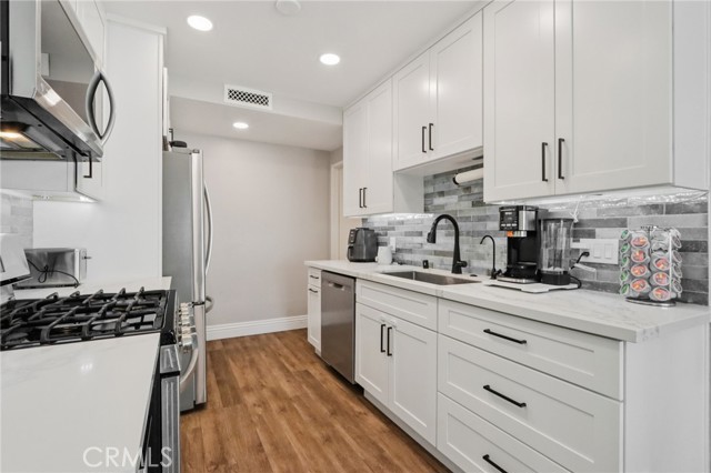 Detail Gallery Image 10 of 25 For 22944 via Pimiento, Mission Viejo,  CA 92691 - 3 Beds | 1/1 Baths