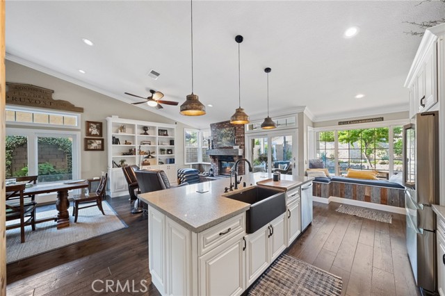 Detail Gallery Image 4 of 32 For 24388 Kentucky Derby Way, Murrieta,  CA 92562 - 3 Beds | 2 Baths