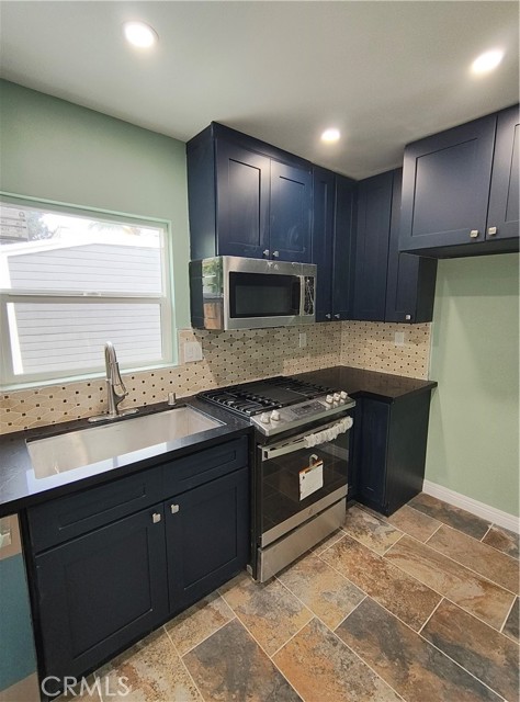 1680 S Rimpau Boulevard, Los Angeles CA: https://media.crmls.org/medias/24424b3a-28b1-4d5a-a708-b4cc48eb791f.jpg