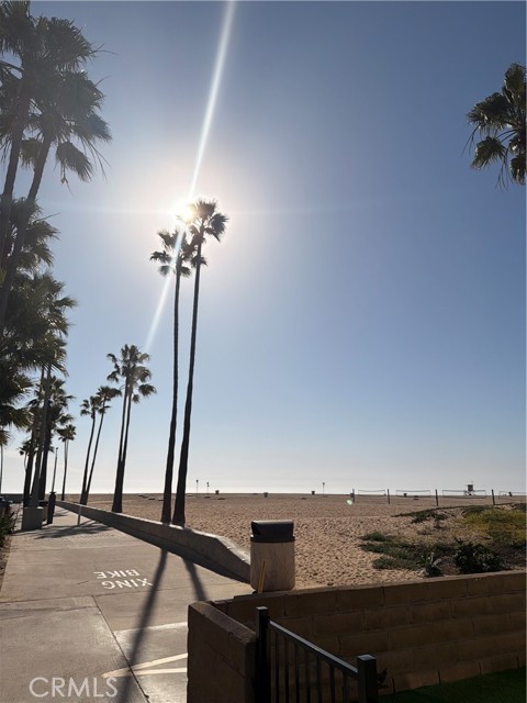 Detail Gallery Image 34 of 35 For 418 #a E Oceanfront, Newport Beach,  CA 92661 - 3 Beds | 2 Baths
