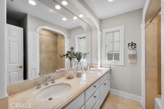 3108 Poinsettia Avenue, Manhattan Beach, California 90266, 3 Bedrooms Bedrooms, ,3 BathroomsBathrooms,Residential,Sold,Poinsettia,SB22192558