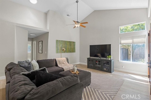 Detail Gallery Image 8 of 47 For 24 Fuchsia Way, Chico,  CA 95926 - 3 Beds | 2 Baths