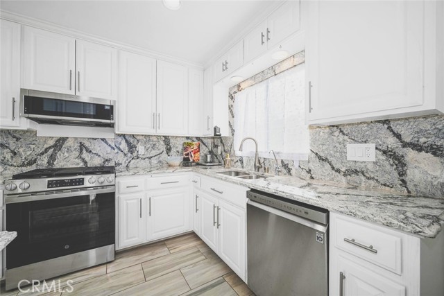 Detail Gallery Image 15 of 51 For 3034 N Ocana, Long Beach,  CA 90808 - 5 Beds | 2 Baths