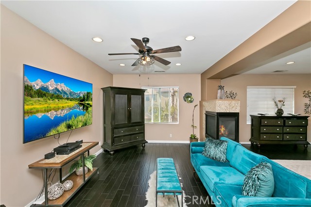 13744 Star Ruby Avenue, Eastvale CA: https://media.crmls.org/medias/24439a66-488f-4f76-a79e-c7e3fa48020b.jpg