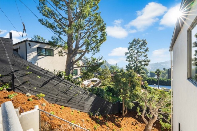 Detail Gallery Image 59 of 75 For 7426 Mulholland Dr, Los Angeles,  CA 90046 - 2 Beds | 2 Baths
