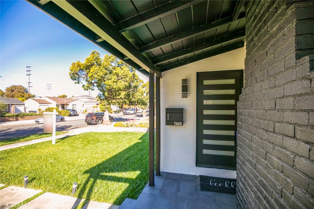 1440 N Maple StreetBurbank img 2