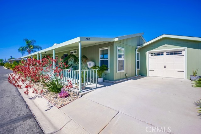 Detail Gallery Image 5 of 41 For 1250 N Kirby St #202,  Hemet,  CA 92545 - 2 Beds | 2 Baths