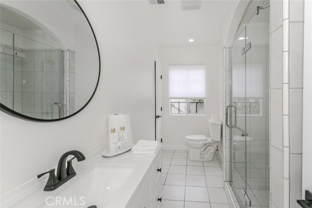 Detail Gallery Image 17 of 44 For 7737 Ethel Ave, North Hollywood,  CA 91605 - 6 Beds | 5 Baths