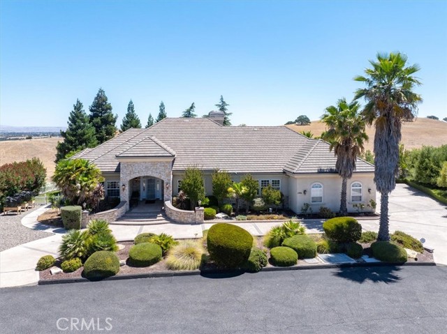 1226 Kapareil Lane, Paso Robles CA: https://media.crmls.org/medias/2446b7f3-9f85-474a-8452-ef6cdc791207.jpg